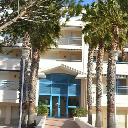 2 Pieces Avec Terrasse, 5 Couchages, - Fr-1-251-227 * Ле-Лаванду