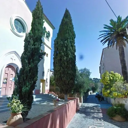 2 Pieces Avec Terrasse, 5 Couchages, - Fr-1-251-227 *