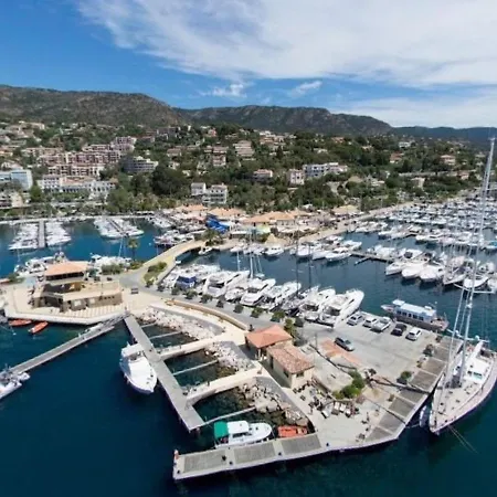 Apartment T2 Cosy Avec Piscine, Terrasse, Parking Securise Proche Et Commerces - - Fr-1-251-227