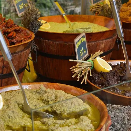 2 Pieces Avec Terrasse, 5 Couchages, - Fr-1-251-227 Апартаменты Ле-Лаванду