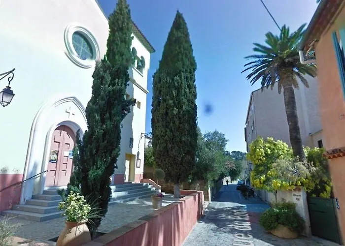 2 Pieces Avec Terrasse, 5 Couchages, - Fr-1-251-227 *