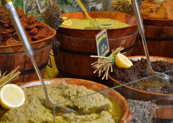 2 Pieces Avec Terrasse, 5 Couchages, - Fr-1-251-227 Апартаменты Ле-Лаванду